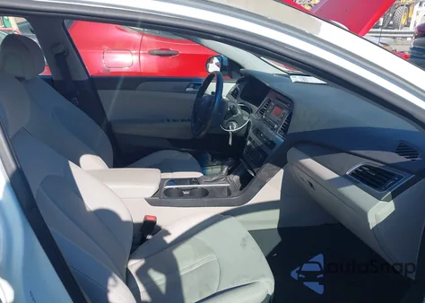 2016 Hyundai Sonata из США, поврежденный, VIN 5NPE24AF2GH405638